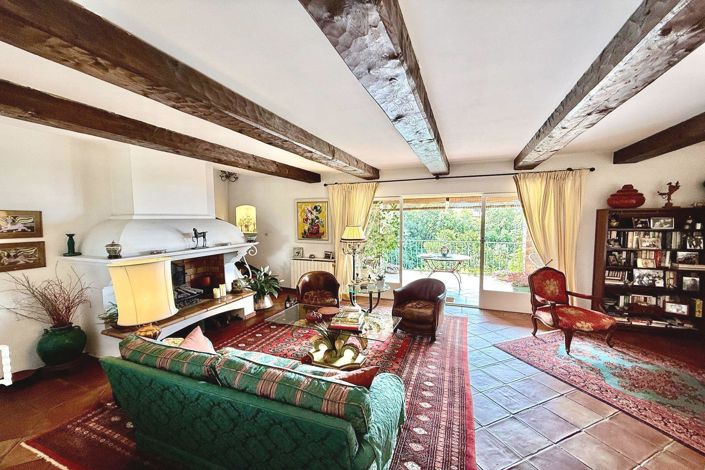 Image No.11-5 Bed House for sale