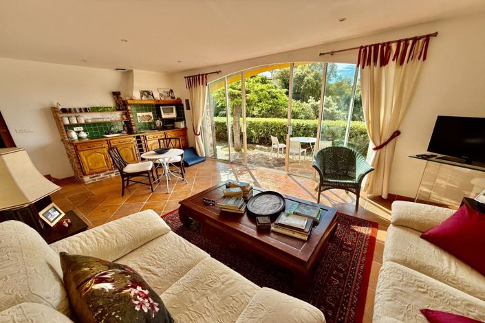 Image No.14-5 Bed House for sale