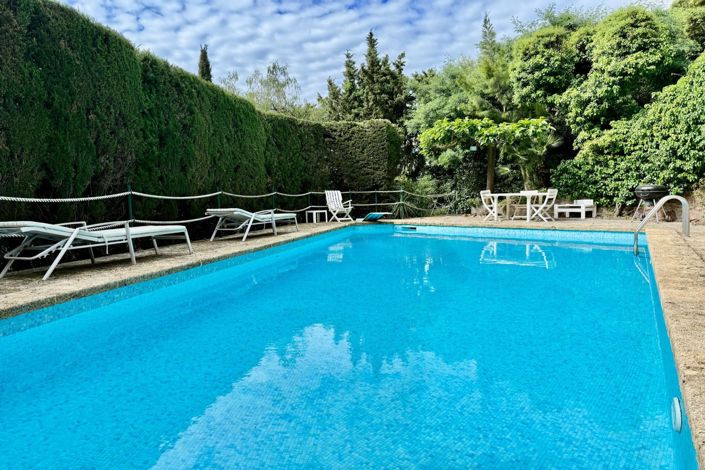 Image No.5-5 Bed House for sale