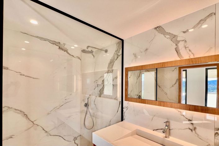 Image No.15-5 Bed House for sale