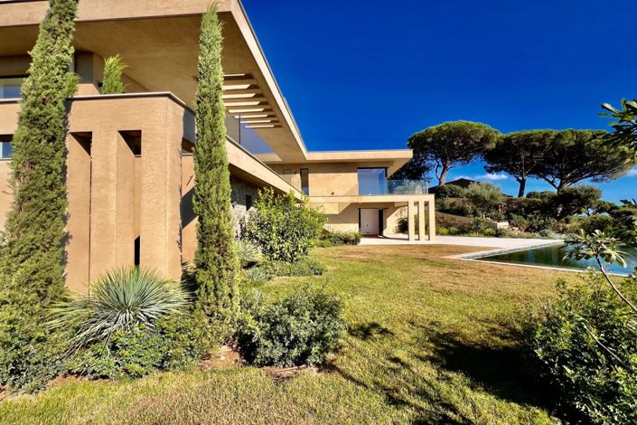 Image No.4-5 Bed House for sale