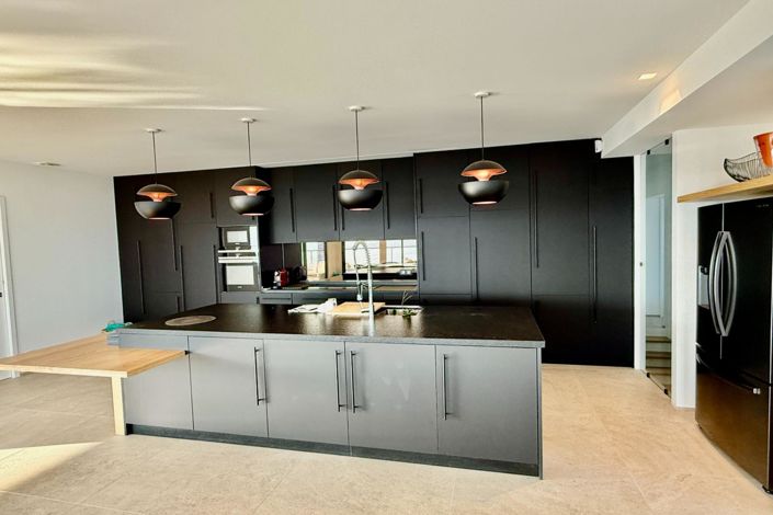 Image No.12-5 Bed House for sale