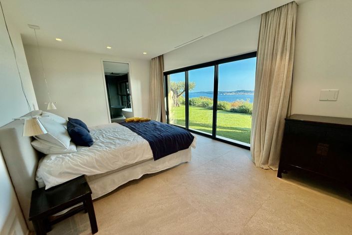 Image No.13-5 Bed House for sale