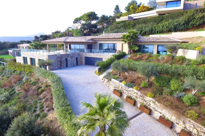 Image No.4-5 Bed House for sale