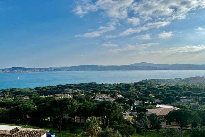 Image No.6-5 Bed House for sale