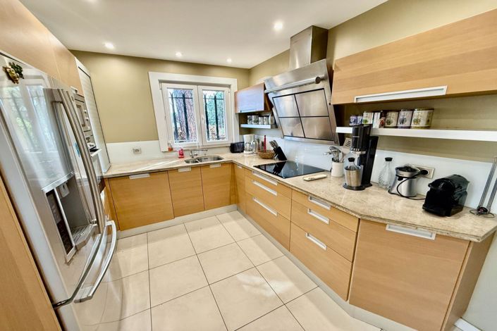 Image No.13-4 Bed House for sale