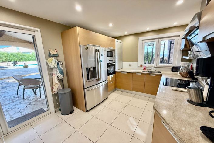 Image No.14-4 Bed House for sale