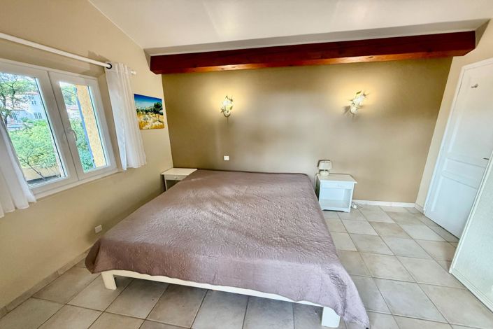 Image No.18-4 Bed House for sale