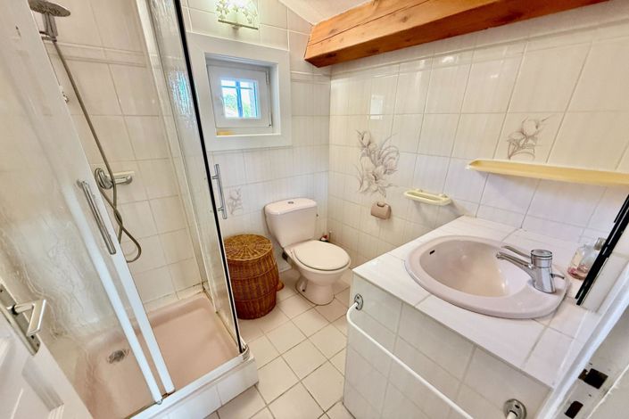 Image No.20-4 Bed House for sale