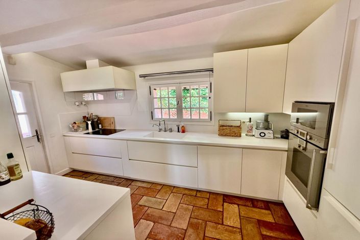 Image No.14-5 Bed House for sale