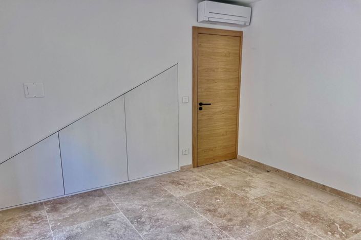 Image No.13-4 Bed House for sale