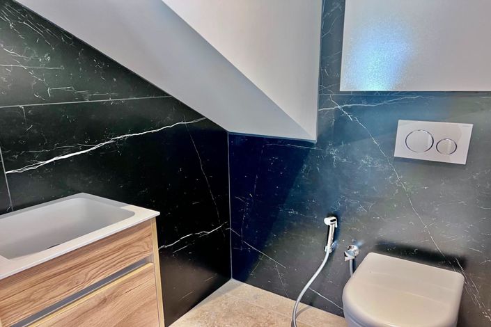 Image No.15-4 Bed House for sale