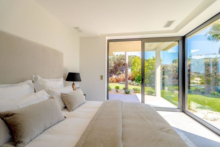 Image No.14-6 Bed House for sale