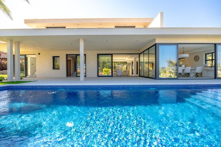 Image No.3-6 Bed House for sale