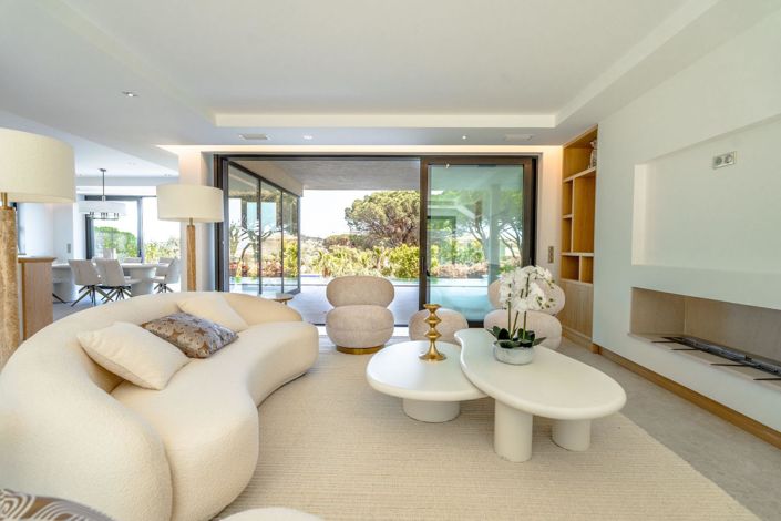 Image No.7-6 Bed House for sale