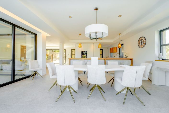 Image No.9-6 Bed House for sale