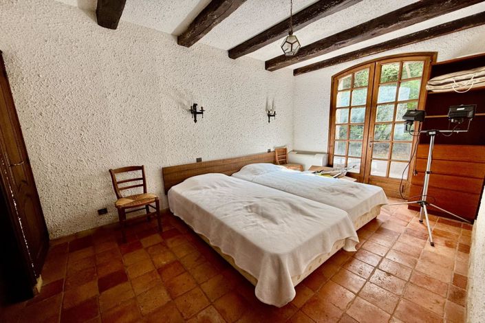 Image No.11-5 Bed House for sale