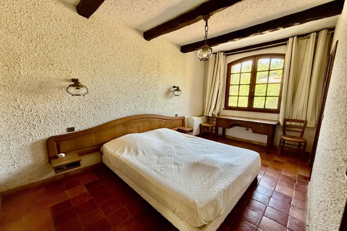 Image No.13-5 Bed House for sale