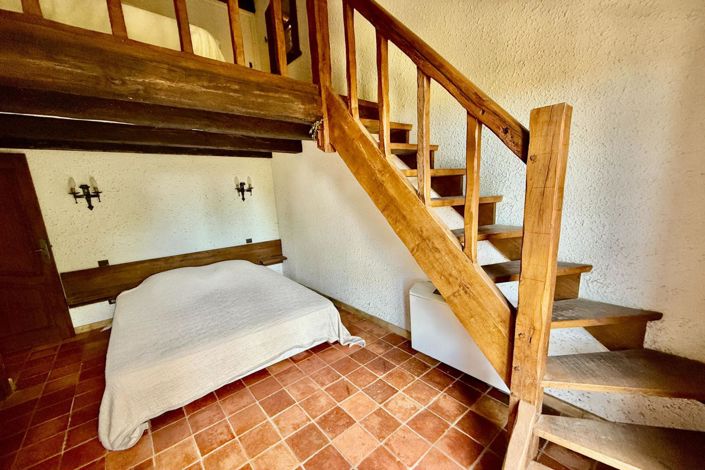 Image No.16-5 Bed House for sale