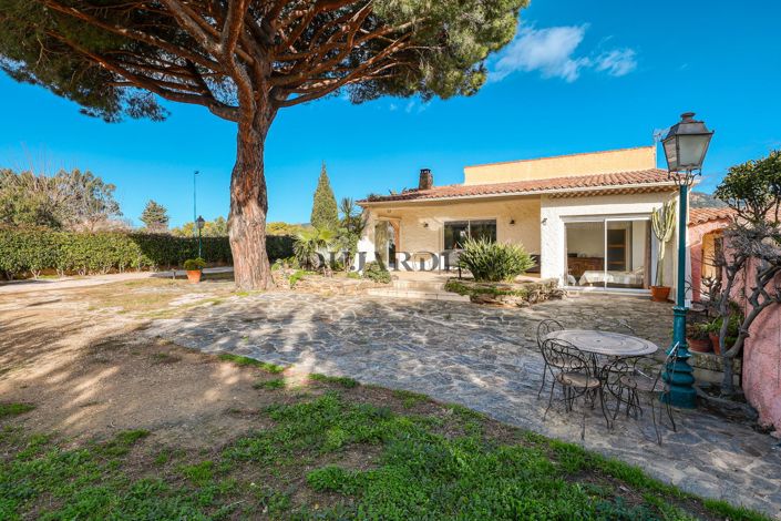 Image No.2-3 Bed House for sale