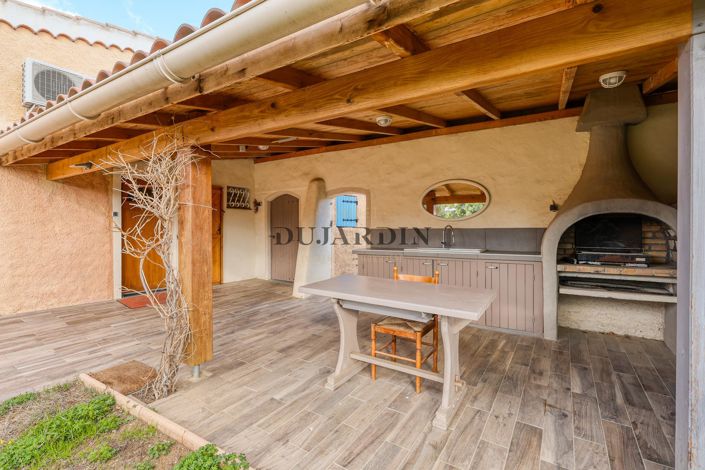 Image No.4-3 Bed House for sale