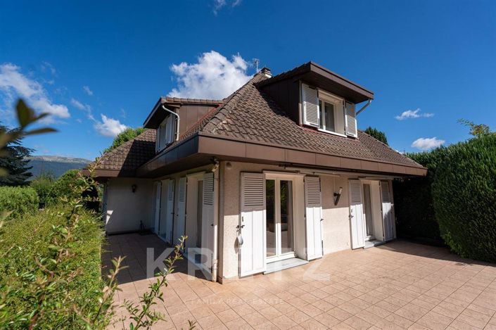 Image No.2-5 Bed House for sale