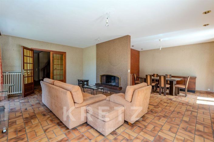 Image No.3-5 Bed House for sale