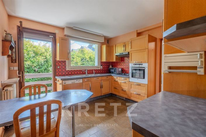 Image No.6-5 Bed House for sale