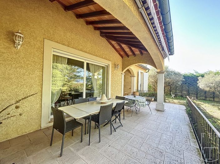 Image No.10-3 Bed House for sale