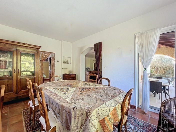 Image No.15-3 Bed House for sale