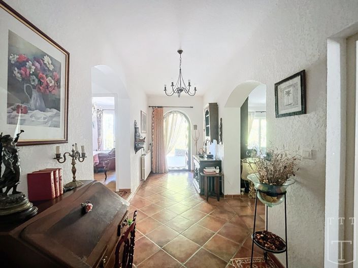 Image No.19-3 Bed House for sale