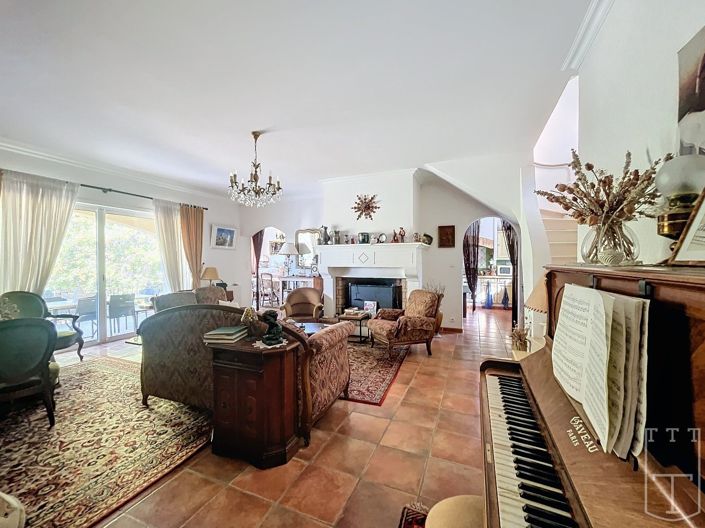 Image No.4-3 Bed House for sale