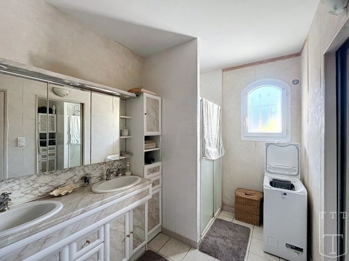 Image No.7-3 Bed House for sale