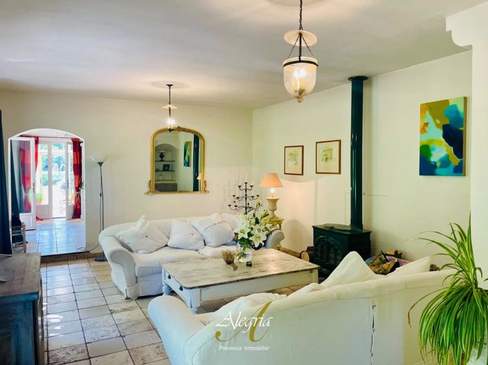 Image No.19-4 Bed House for sale