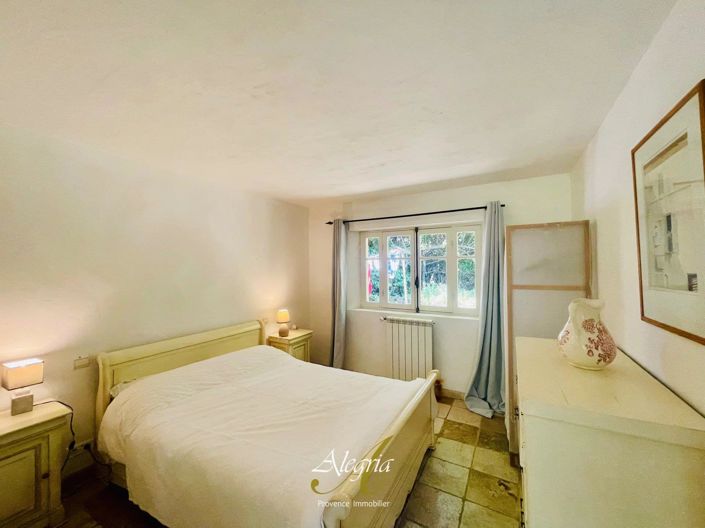 Image No.26-4 Bed House for sale