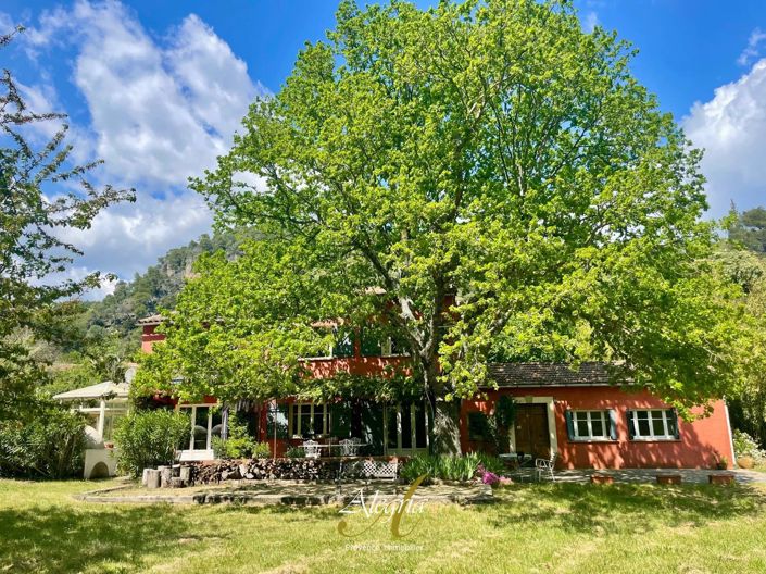 Image No.6-4 Bed House for sale