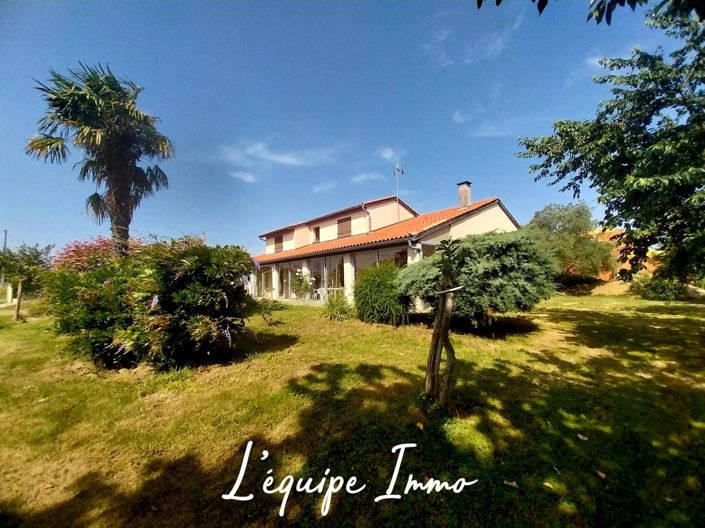 Image No.2-4 Bed House for sale