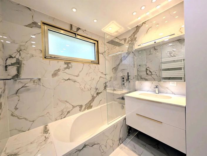 Image No.11-3 Bed Apartment for sale