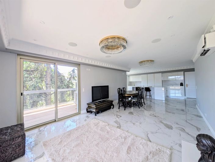 Image No.8-3 Bed Apartment for sale