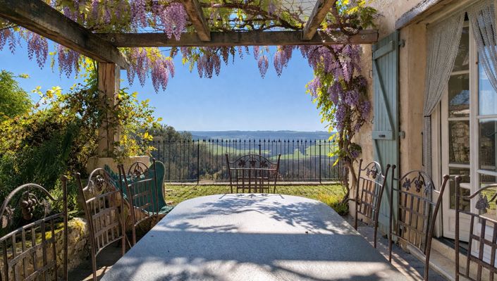 Image No.2-4 Bed House for sale