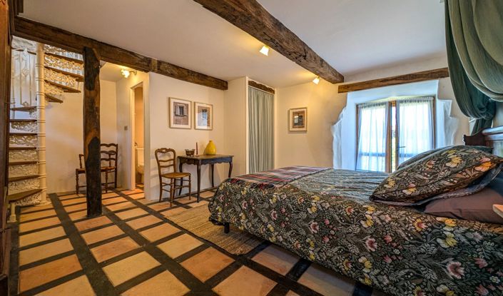 Image No.24-4 Bed House for sale