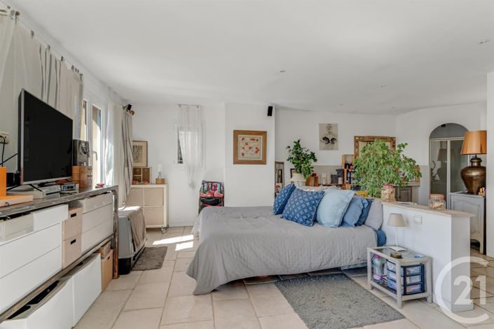 Image No.17-3 Bed House for sale