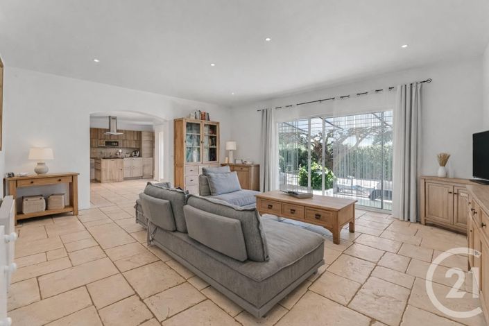 Image No.6-3 Bed House for sale