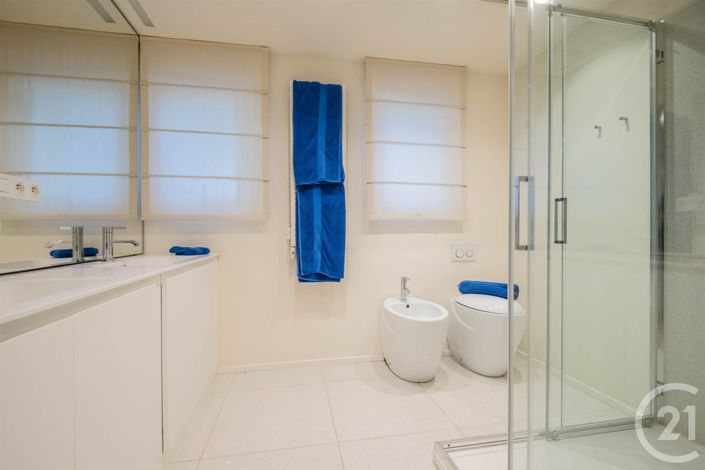 Image No.20-8 Bed House for sale