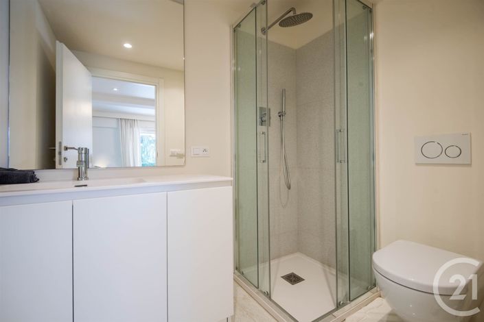 Image No.25-8 Bed House for sale