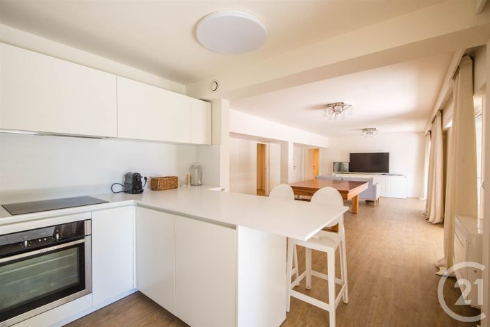 Image No.31-8 Bed House for sale