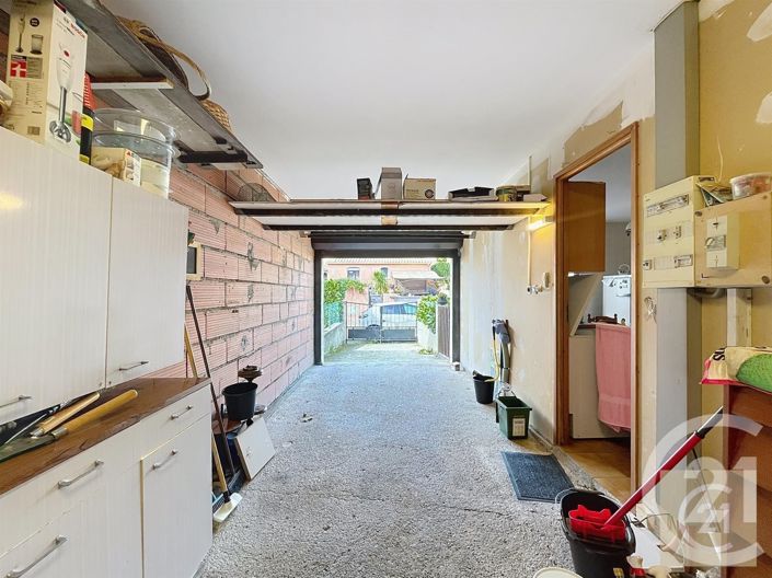 Image No.15-2 Bed House for sale