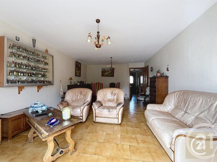 Image No.6-2 Bed House for sale