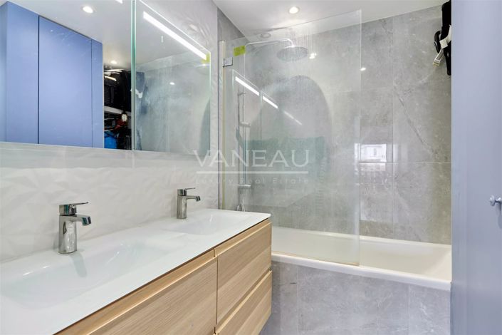 Image No.11-3 Bed Apartment for sale