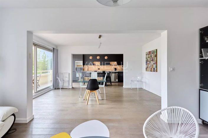 Image No.17-3 Bed Apartment for sale